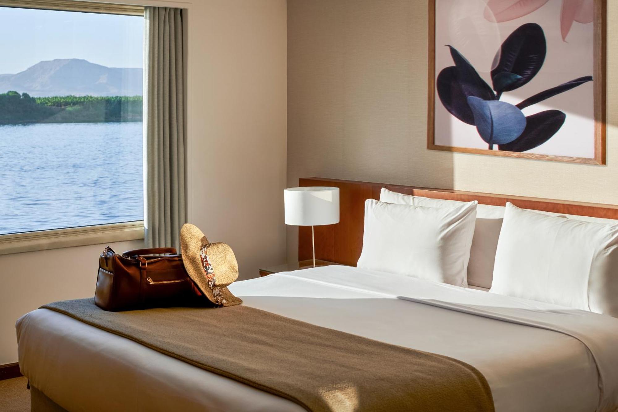 Moevenpick Royal Lotus Nile Cruise, Every Monday Four Nights From Luxor, Every Friday Three Nights From Aswan - Including Excursions & Sightseeing מראה חיצוני תמונה