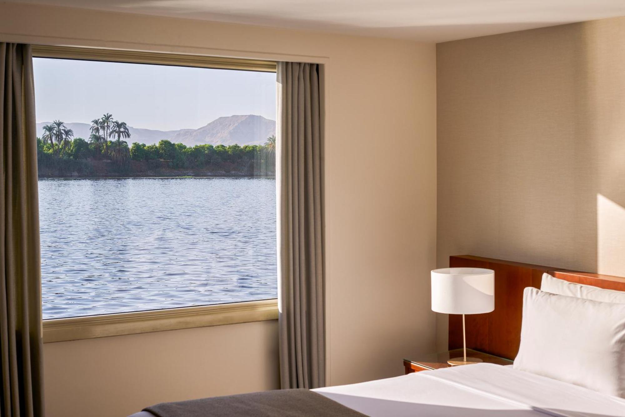 Moevenpick Royal Lotus Nile Cruise, Every Monday Four Nights From Luxor, Every Friday Three Nights From Aswan - Including Excursions & Sightseeing מראה חיצוני תמונה
