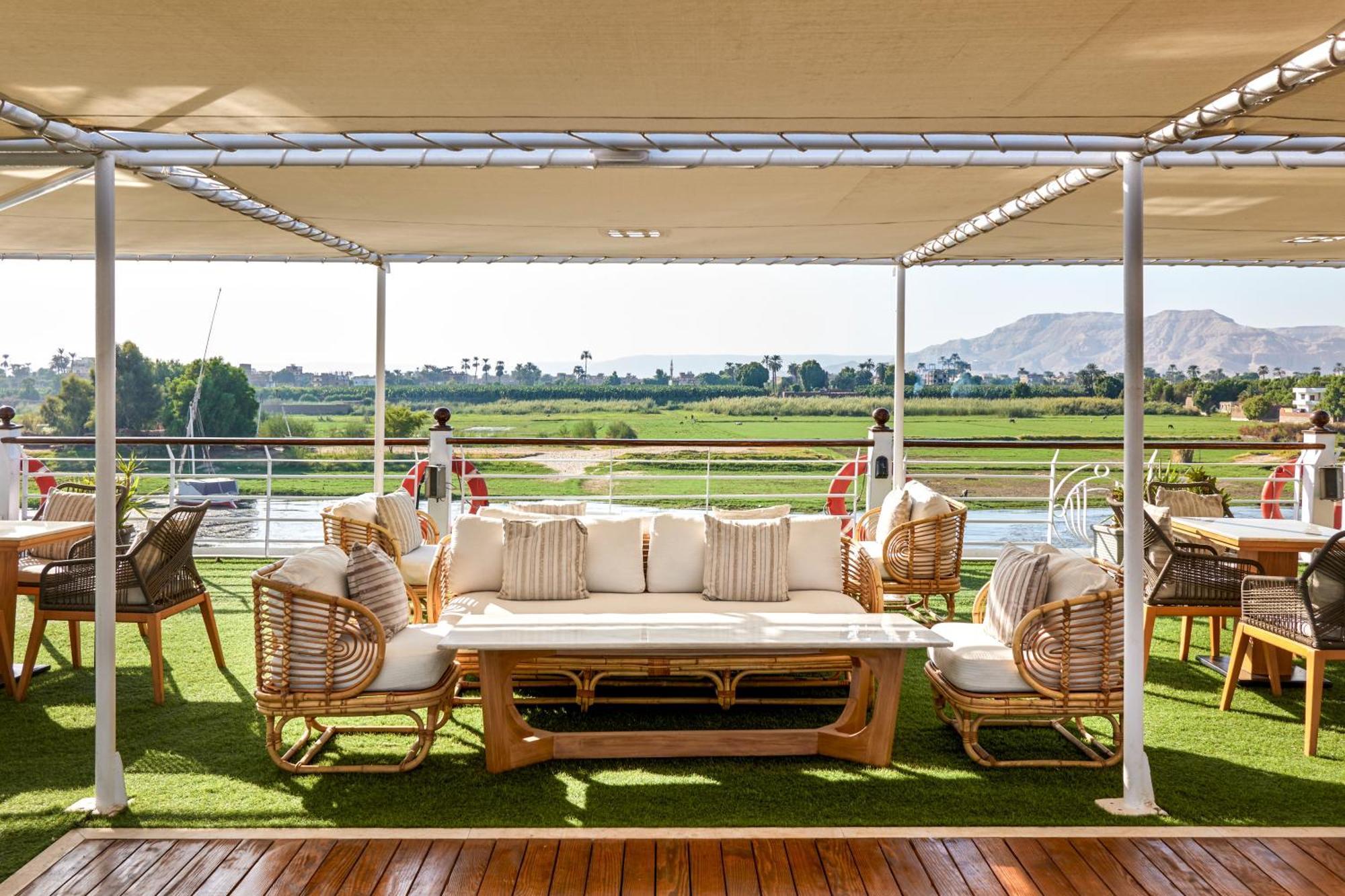 Moevenpick Royal Lotus Nile Cruise, Every Monday Four Nights From Luxor, Every Friday Three Nights From Aswan - Including Excursions & Sightseeing מראה חיצוני תמונה